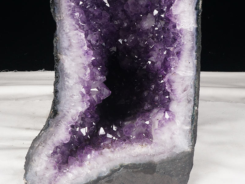 楽天市場】24.5Kg アメジストドーム ブラジル産 原石 置物 アメシスト