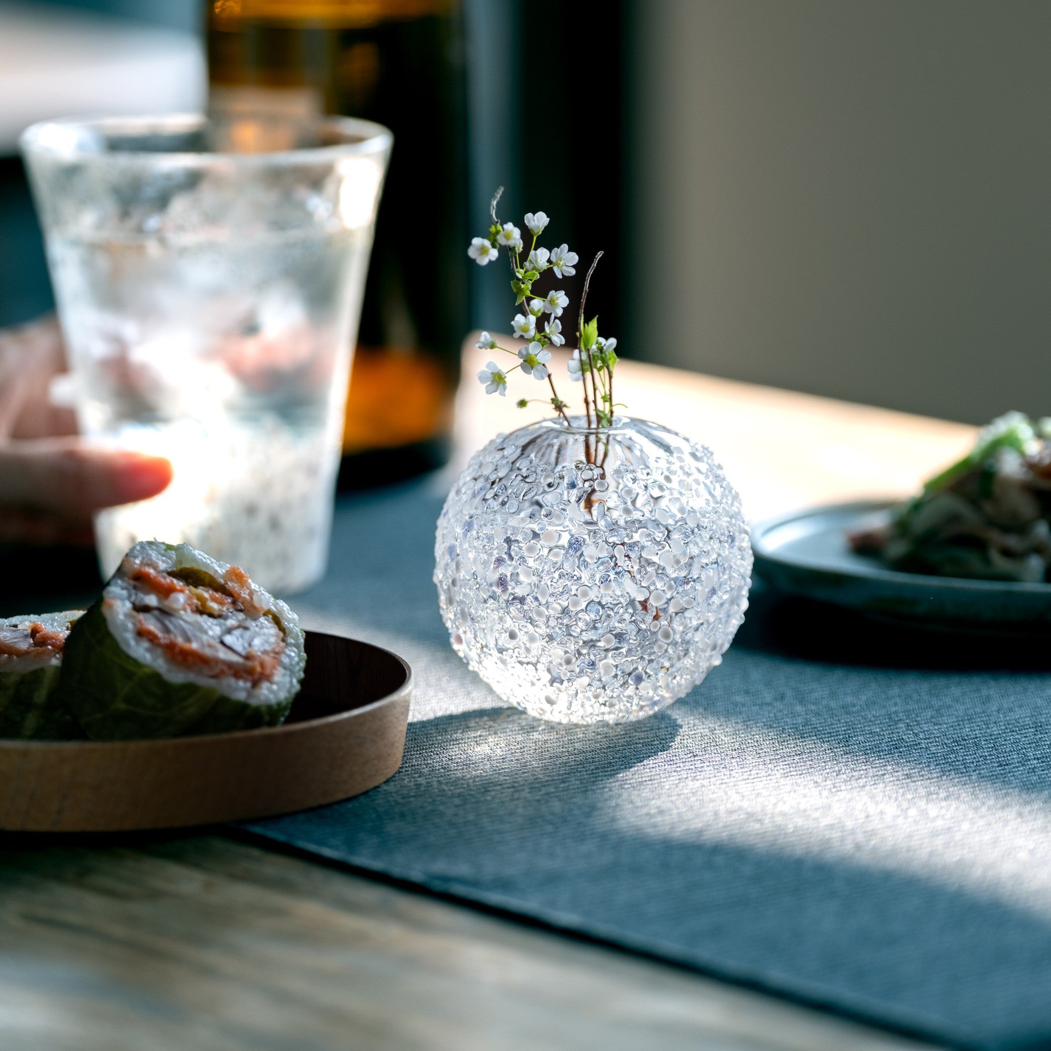 津軽びいどろ 雪うつし ざらめ雪 一輪挿し | おしゃれなガラス花瓶