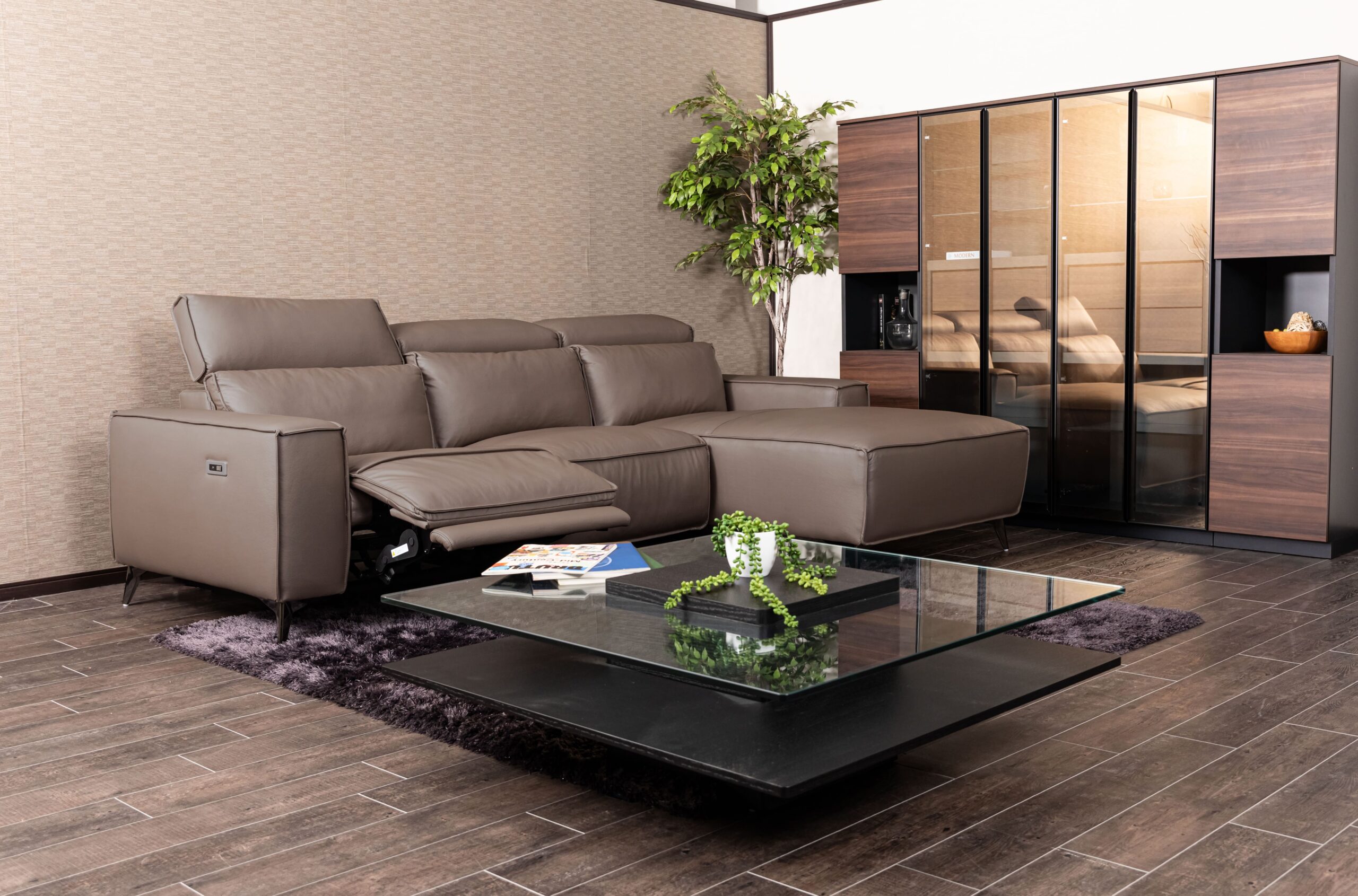 電動モーション付きカウチソファ - 家具の総合商社 筑波産商