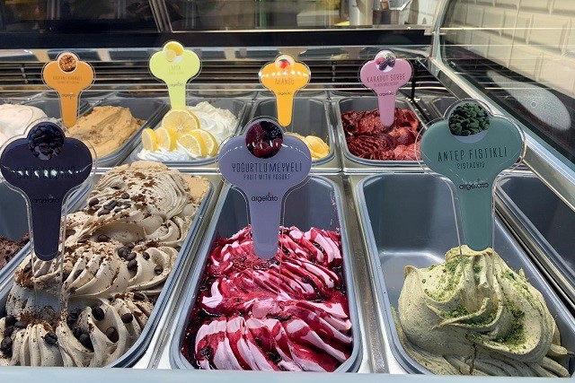 トルコアイス「ドンドゥルマ」が伸びる秘密は原料！作り方やおすすめ店