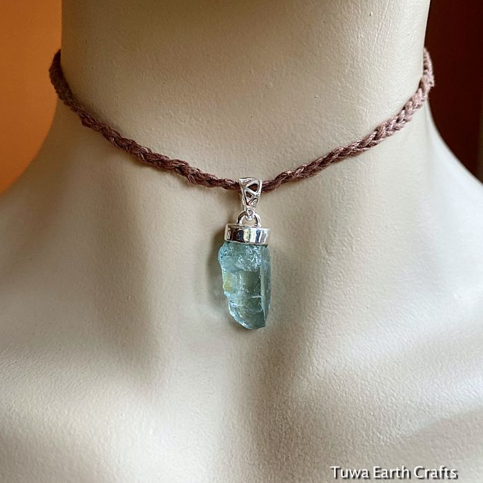 ヒマラヤ水晶 原石 パワーストーン ヒーリングストーン虹入 高波動