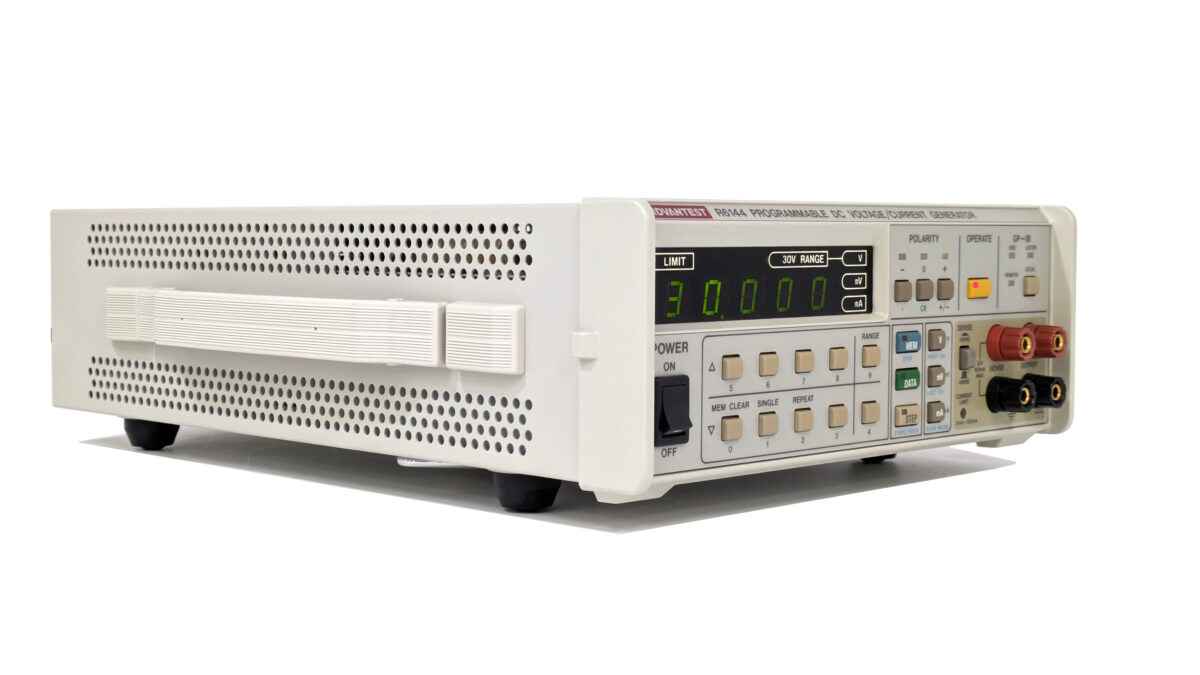 R6144 プログラマブル直流電圧/電流発生器 アドバンテスト S/N