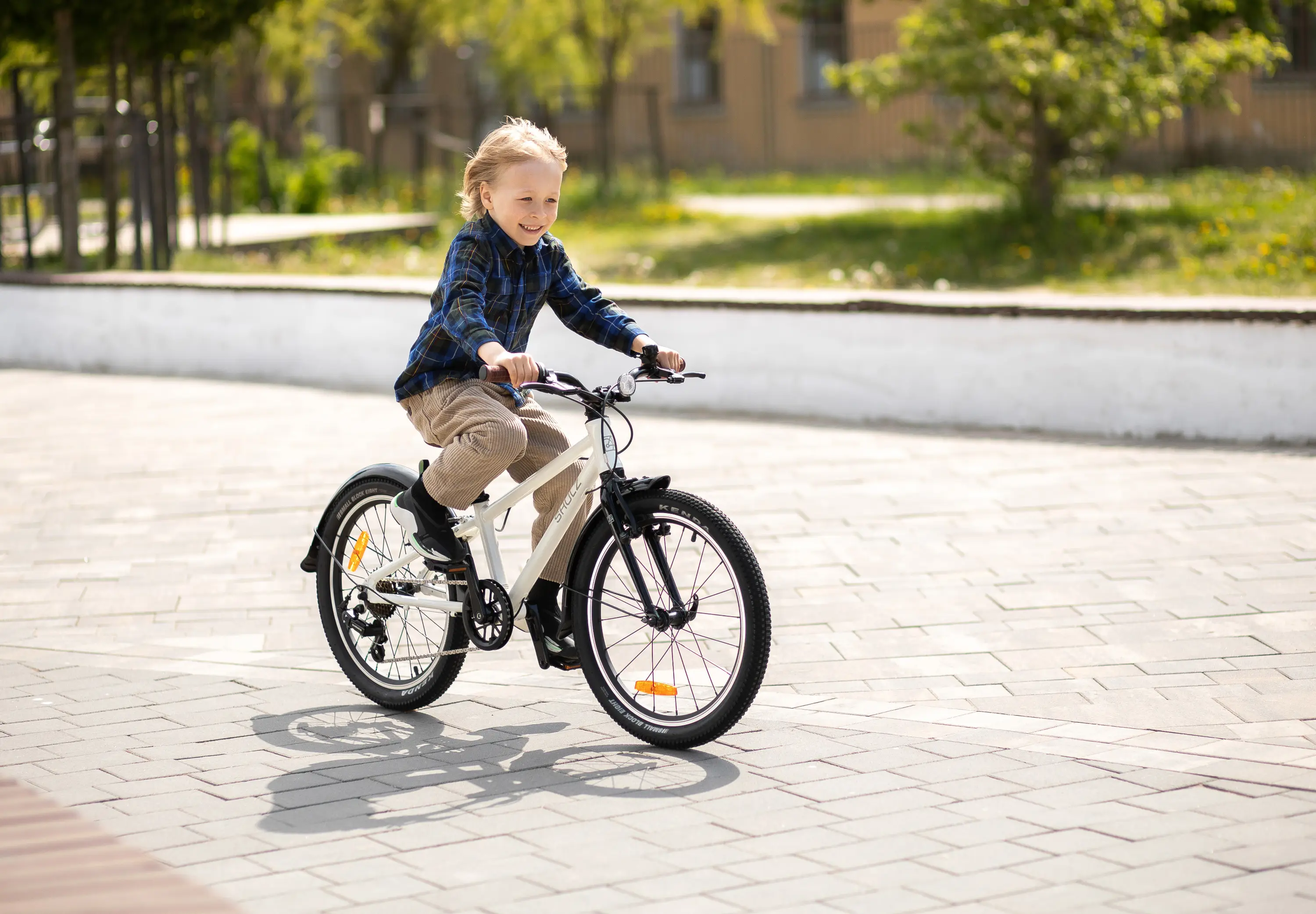 Детский велосипед SHULZ Bubble 20 Race белый / Велосипеды и