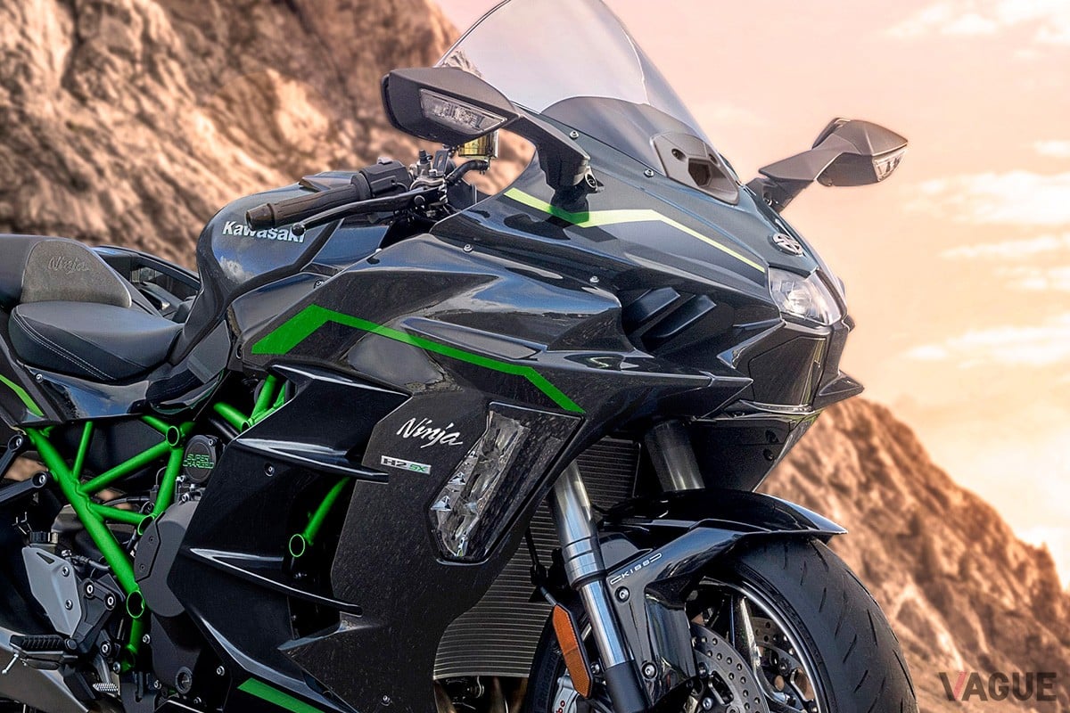 カワサキの“フラッグシップツアラー”がカラー＆グラフィックを刷新