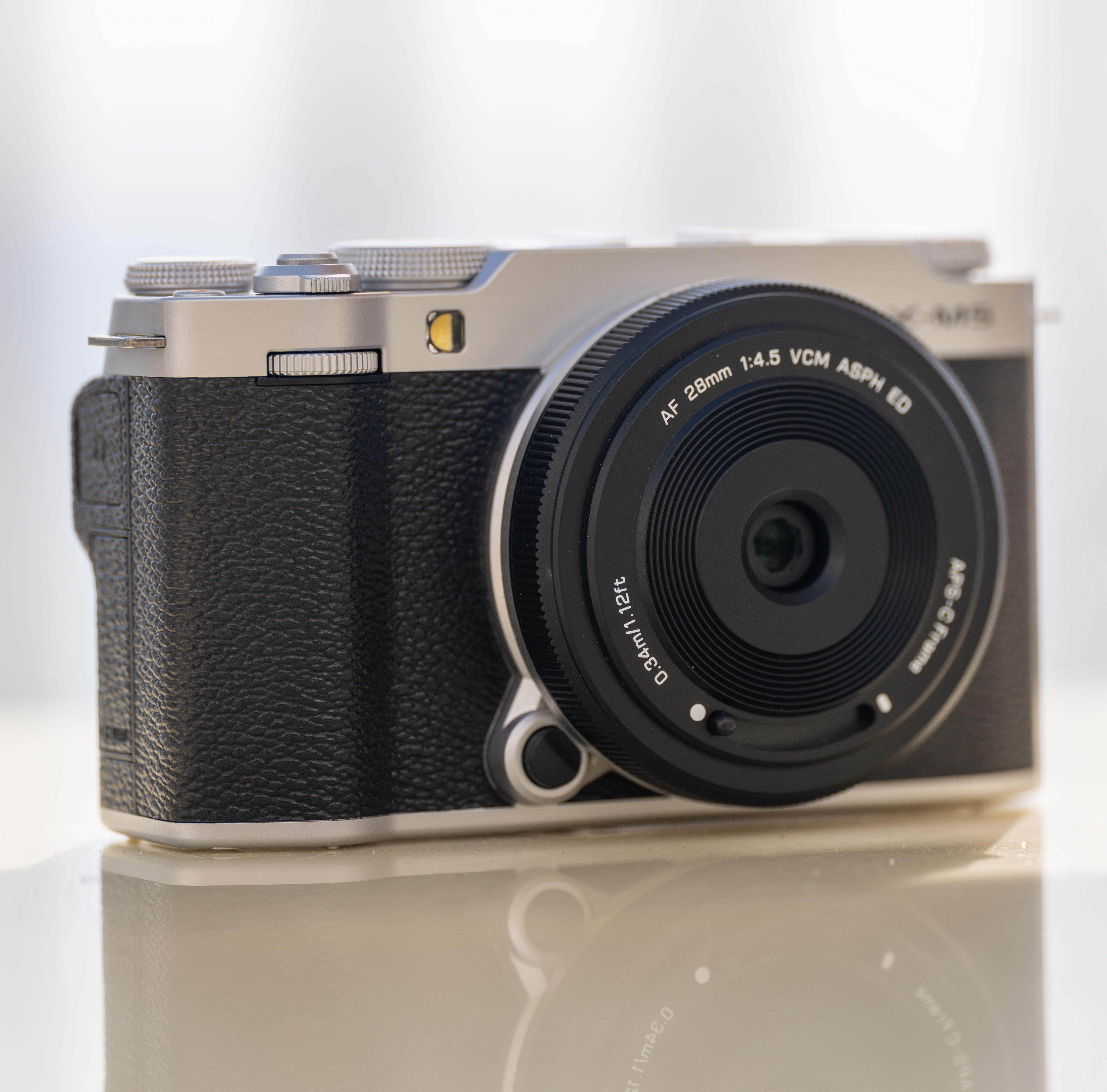 Viltrox AF 28mm F4.5 AIR フルサイズ X 富士フイルムXマウント