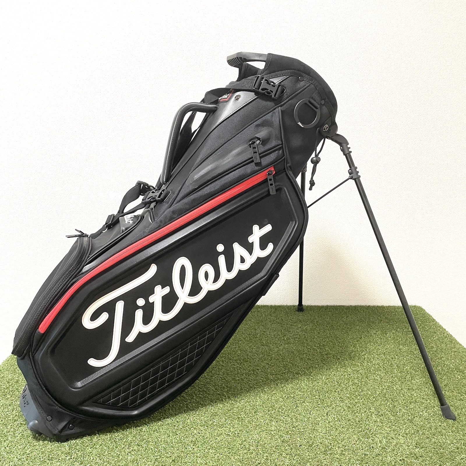 SOLD】【新品同様】Titleist キャディバッグ 9型 軽量 スタンド式 黒