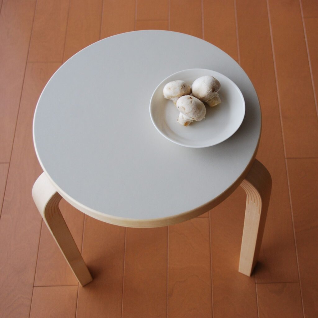 scope】別注 Stool 60 マッシュルーム Lehti 長角皿 届きました