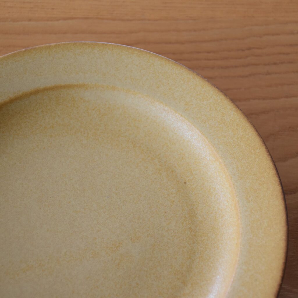 オクシモロン】イイホシユミコさんの黄色いプレートを買いました