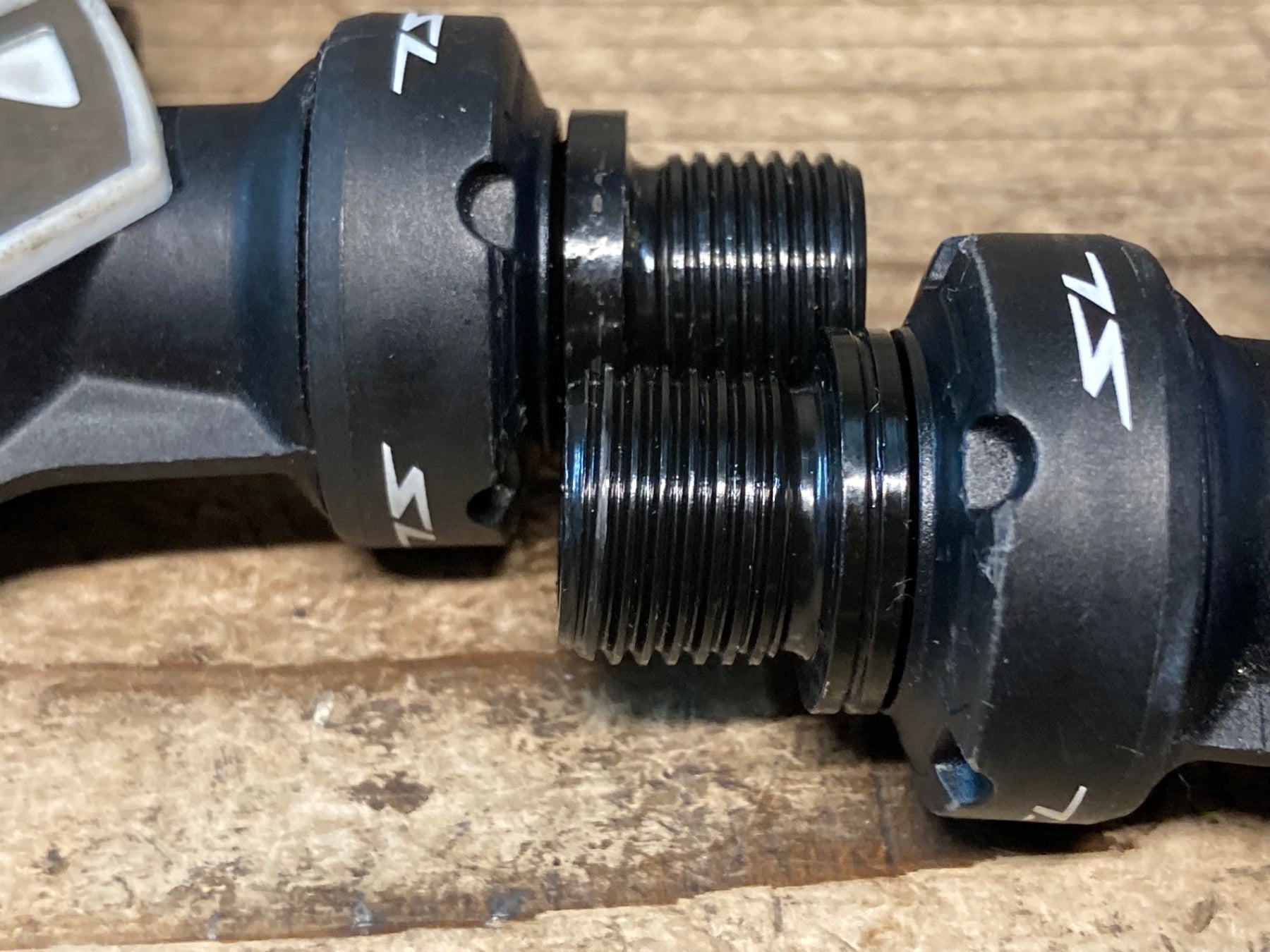 JG489 マヴィック MAVIC ZXELLIUM SL ビンディングペダル 白黒 – BICI