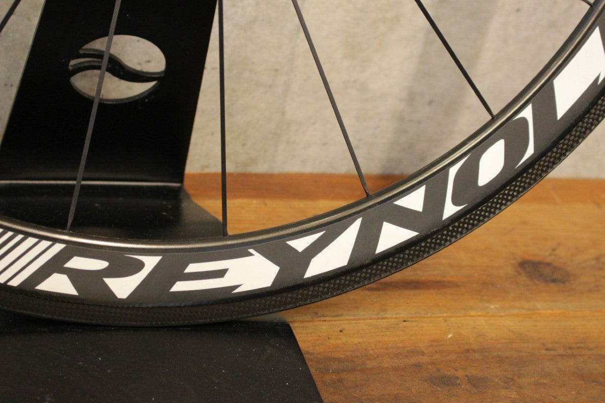 レイノルズ REYNOLDS アサルト ASSAULT カーボン クリンチャー