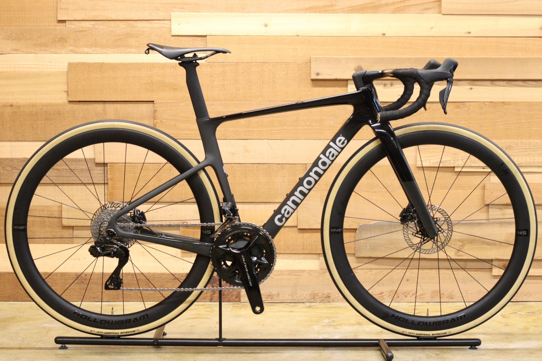 キャノンデール CANNONDALE スーパーシックスエヴォ SUPERSIX EVO HI