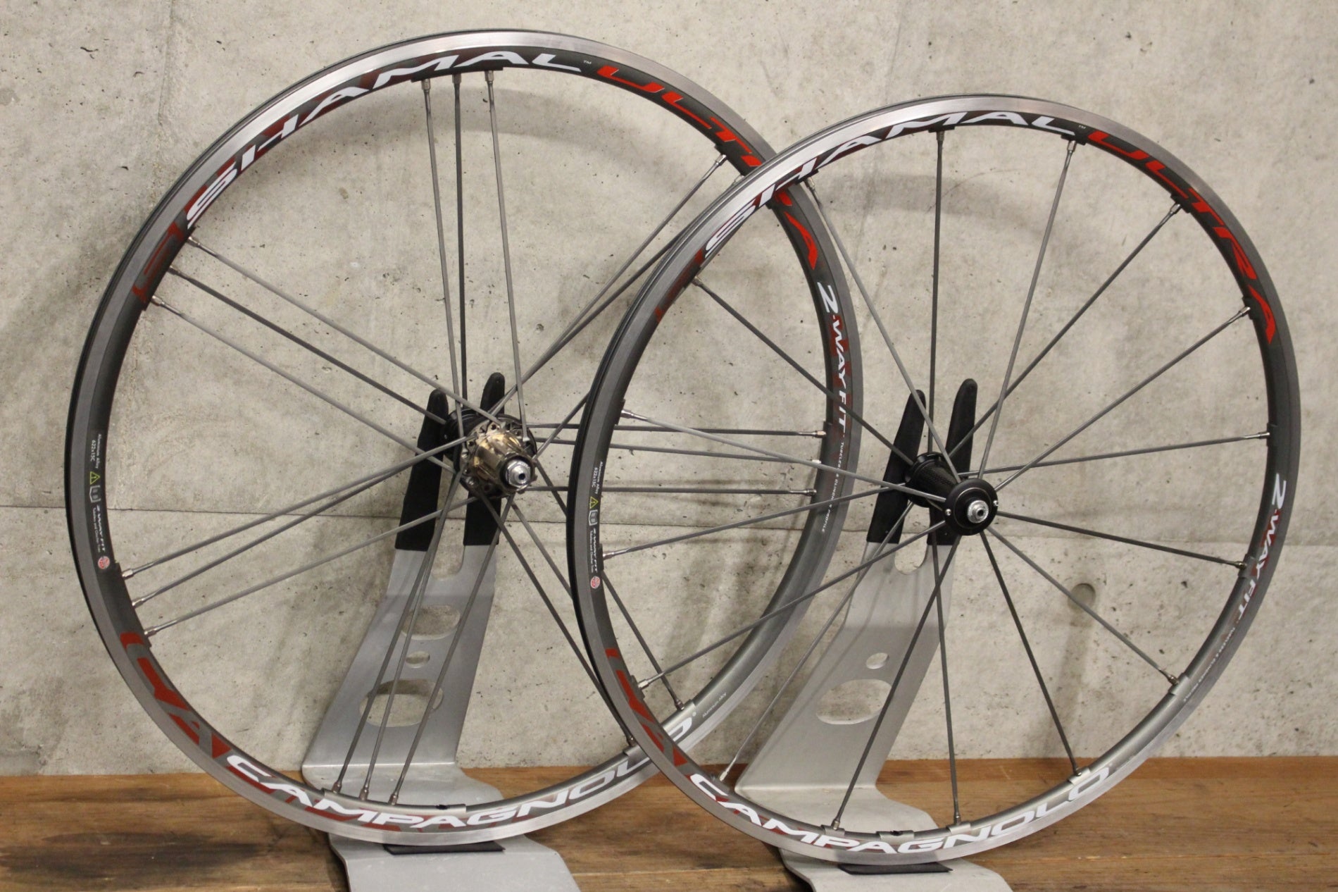 カンパニョーロ CAMPAGNOLO シャマルウルトラ チタンカラー SHAMAL