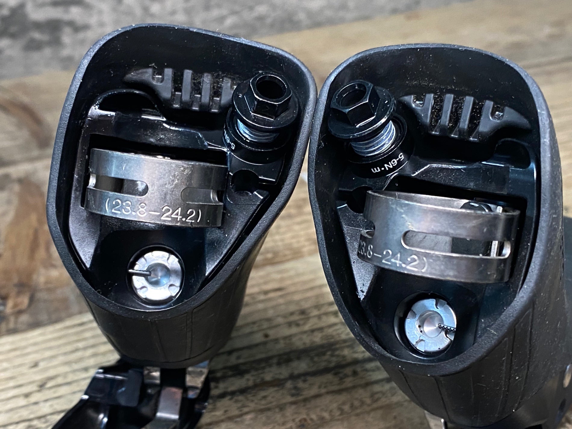 JK392 シマノ SHIMANO 105 ST-R7025 STIレバー 2x11S 油圧 disc – BICI