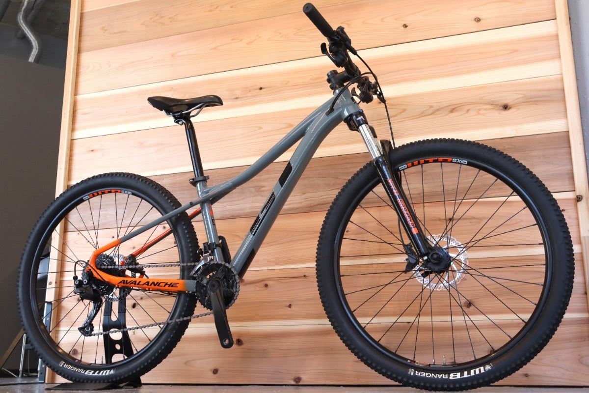 ジーティー GT アバランチェ スポーツ AVALANCHE SPORT 2021モデル XS