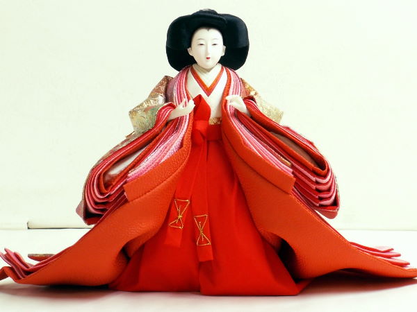 激安特価雛人形在庫処分】華やかさが自慢の金彩衣装の三人官女が安い