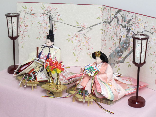 桜の刺繍がかわいいピンクの雛人形手描き桜屏風収納親王飾りが安い