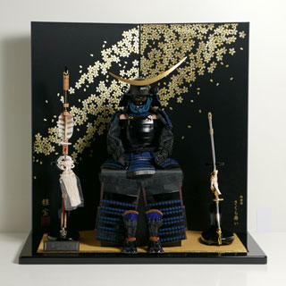 伊達政宗の鎧兜飾りが安い 五月人形～広島市の人形問屋十二段屋