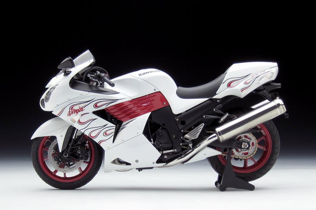 タミヤ 1/12「カワサキ ニンジャZX-14 スペシャルカラーエディション