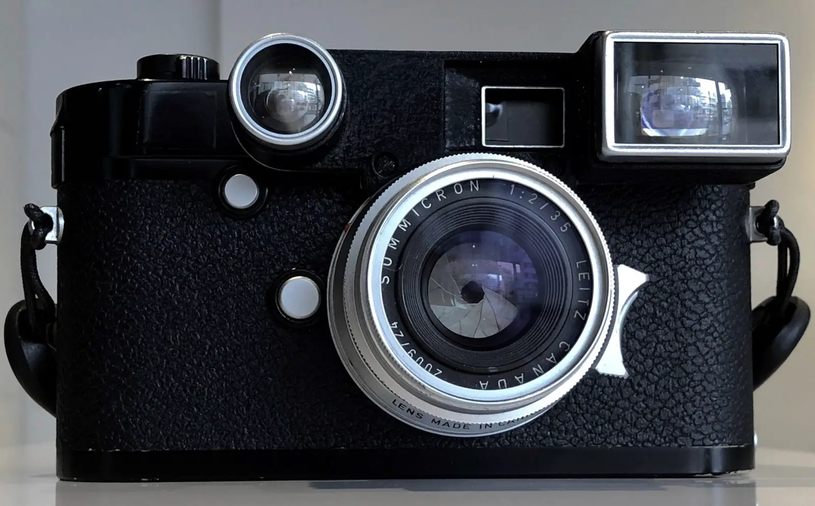 Leica 35mm f/2 eight-element Summicron and Leica M240 - Candid