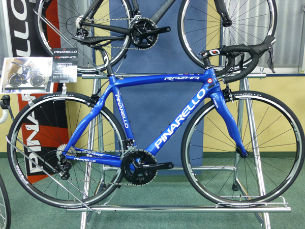 PINARELLO ROADBIKE RAZHA 105 2018