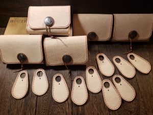 ◇レザーグッズ販売中◇