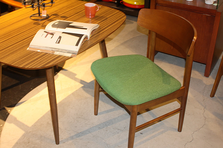 カリモク60 Tチェア（タープグリーン）※店頭販売のみ可 | collect
