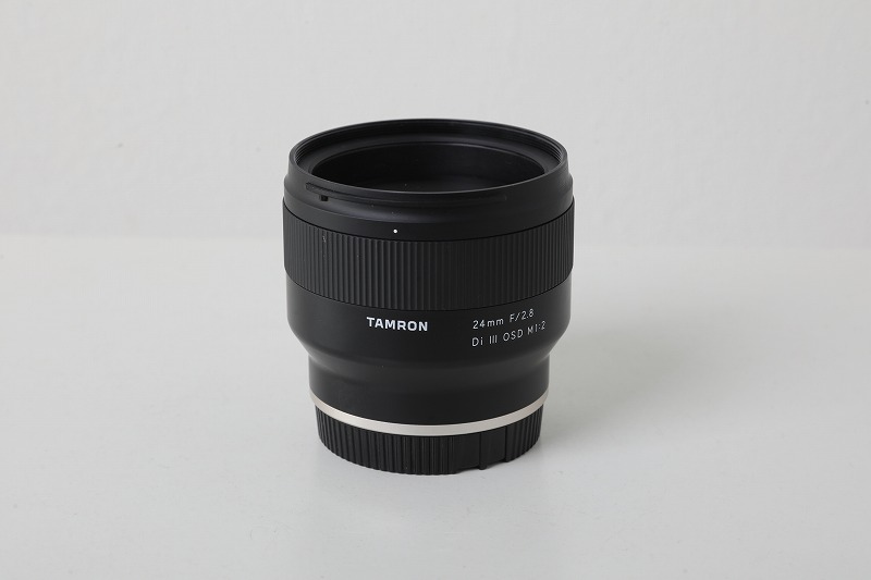 気軽に持ち歩ける広角単焦点】TAMRON 24mm F/2.8 Di III OSD M1:2