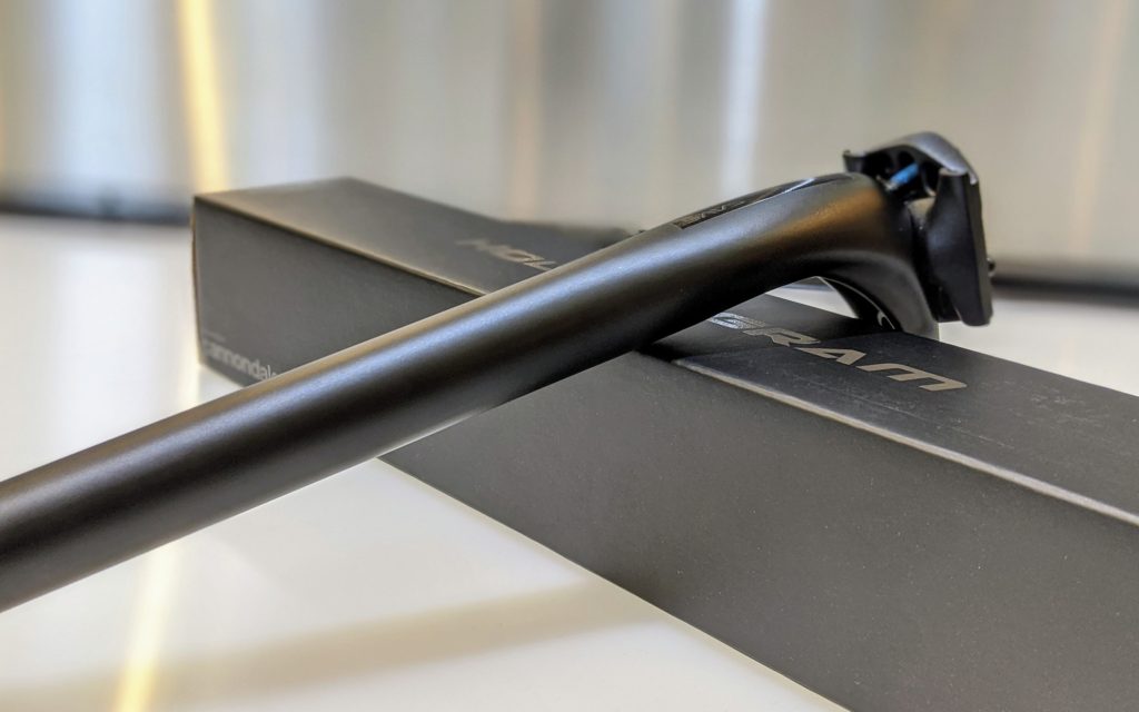 SAVEカーボンシートポストφ25.4が久しぶりにやってきました