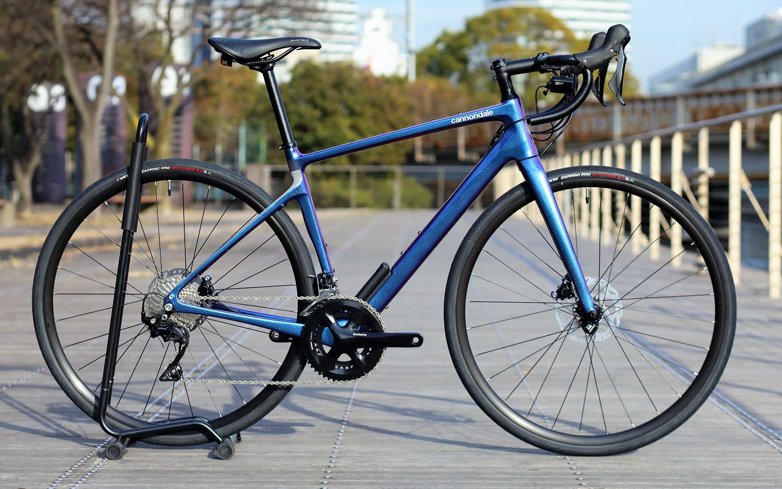 速く・より快適なライドを【Synapse Carbon 3 L】 | キャノンデール横浜