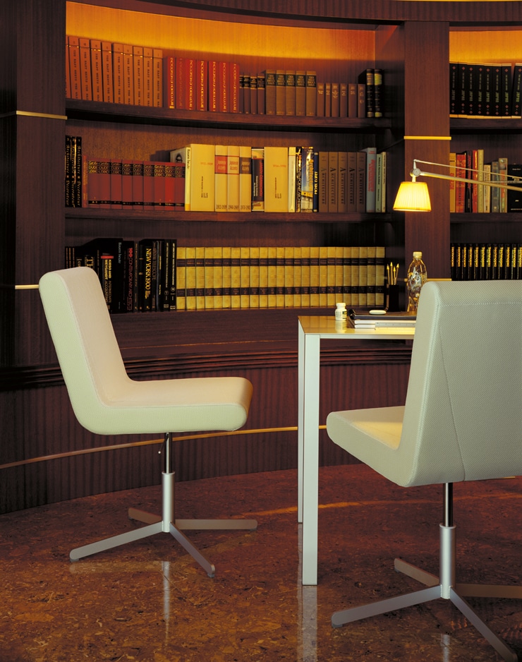 BOOMERANG fourstar(ブーメラン フォースター スウィベルチェア） IXC