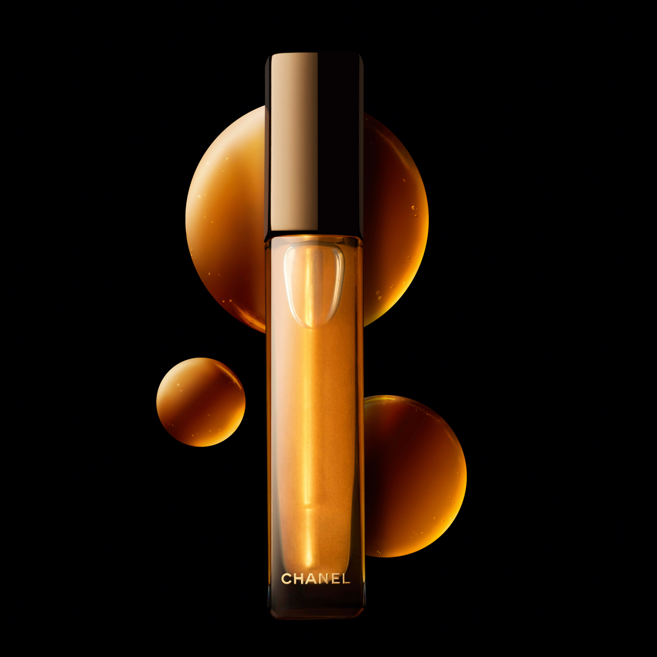 サブリマージュ - レ ゼクストレ - スキンケア - 特集 | CHANEL シャネル