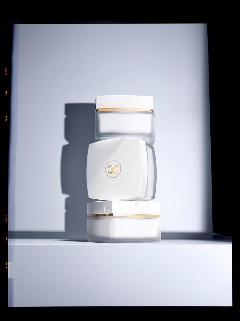 ココ マドモアゼル シルキー ボディ クリーム - 150 g | CHANEL シャネル