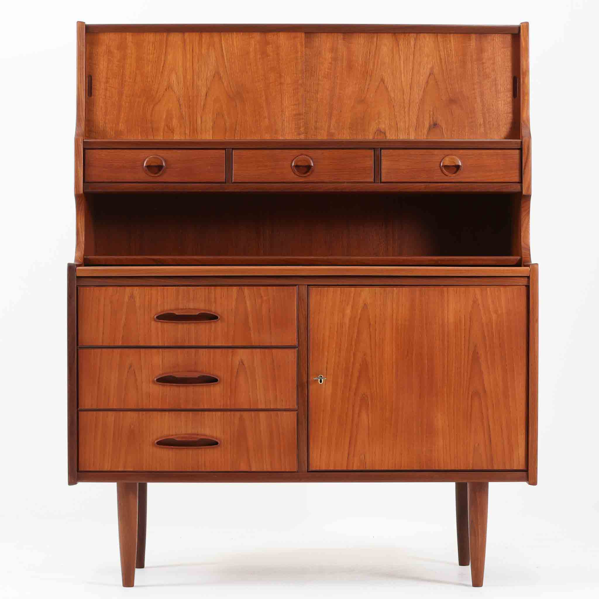 北欧ビンテージ家具ビューロ | 機能的で美しいデザインが魅力の