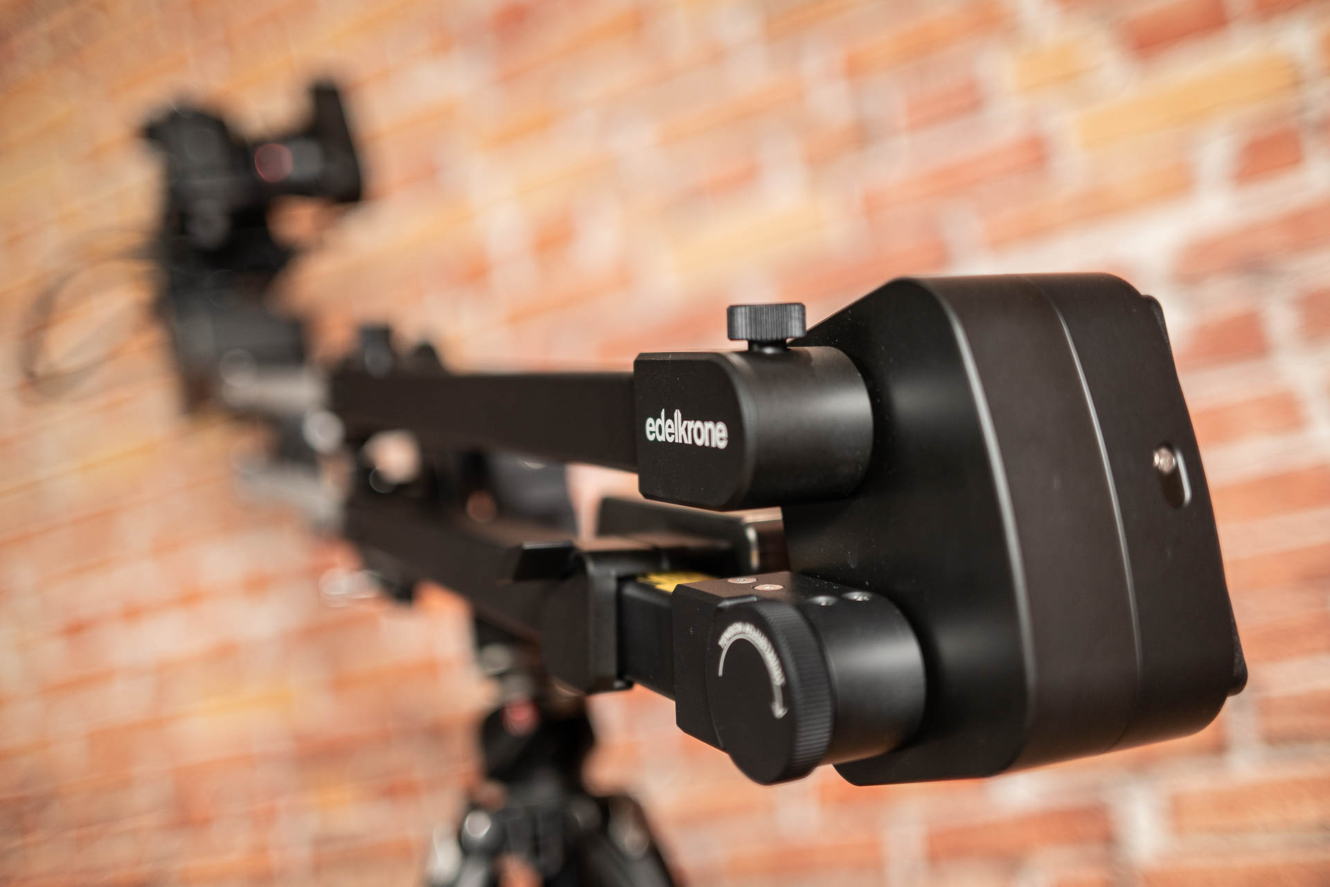 Edelkrone（エーデルクローン）が JibONEとHeadPLUSを発売 | CineD