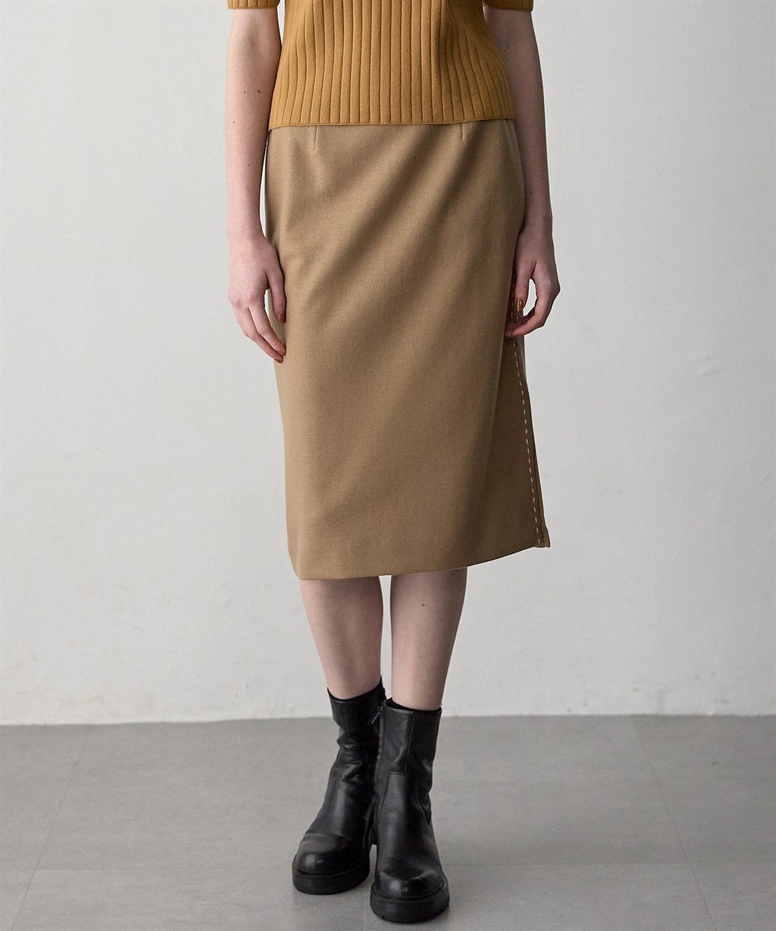 ウールジャージー配色ステッチタイトスカート 49AV JUNKO SHIMADA