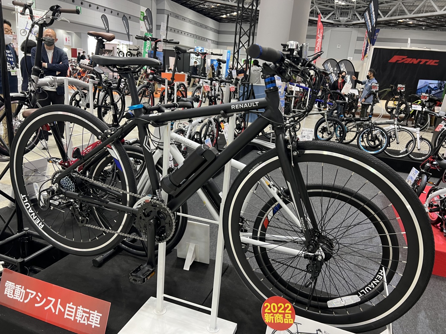 クロスバイクタイプ軽量E-Bike「RENAULT E-MAGIC 7016」 10万円台で軽