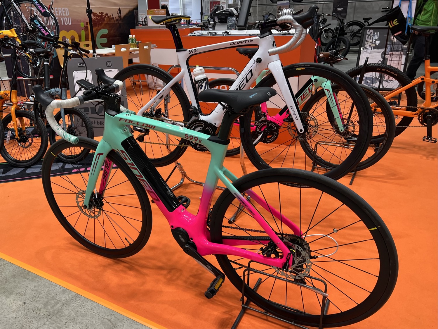 2022年のE-BikeはBAFANG M800ユニット搭載の電動アシストロードバイク