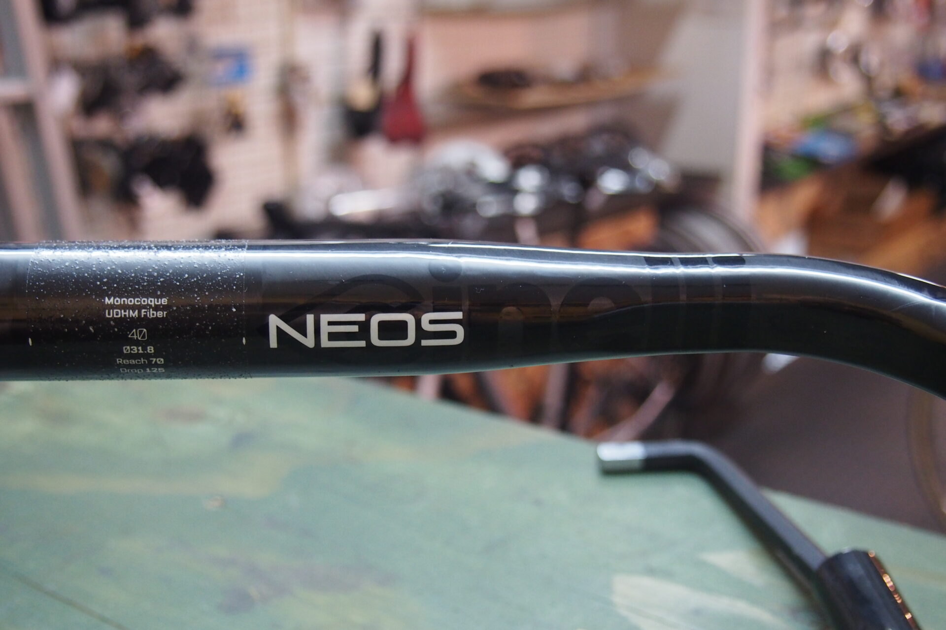 実測191gの超軽量でカッコイイカーボンドロップハンドル～cinelli