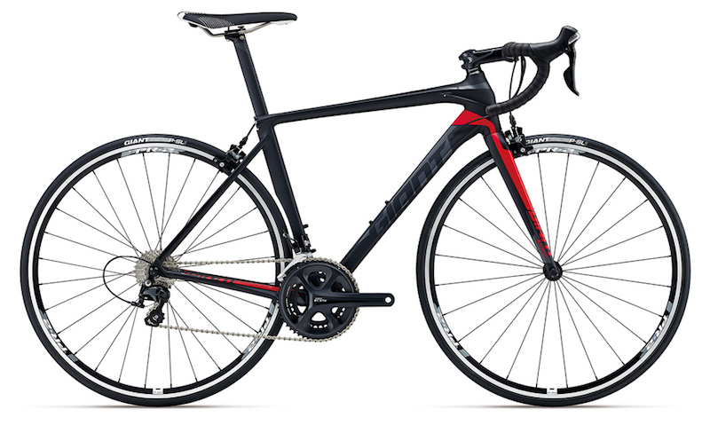 GIANT 2016年モデル：エアロデザインの軽量アルミレーシングモデル