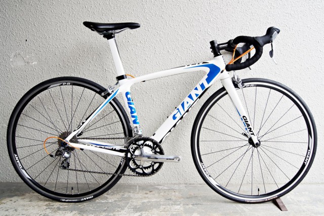 ジャイアントのロードバイク「TCR コンポジット 3（2012年）」自転車
