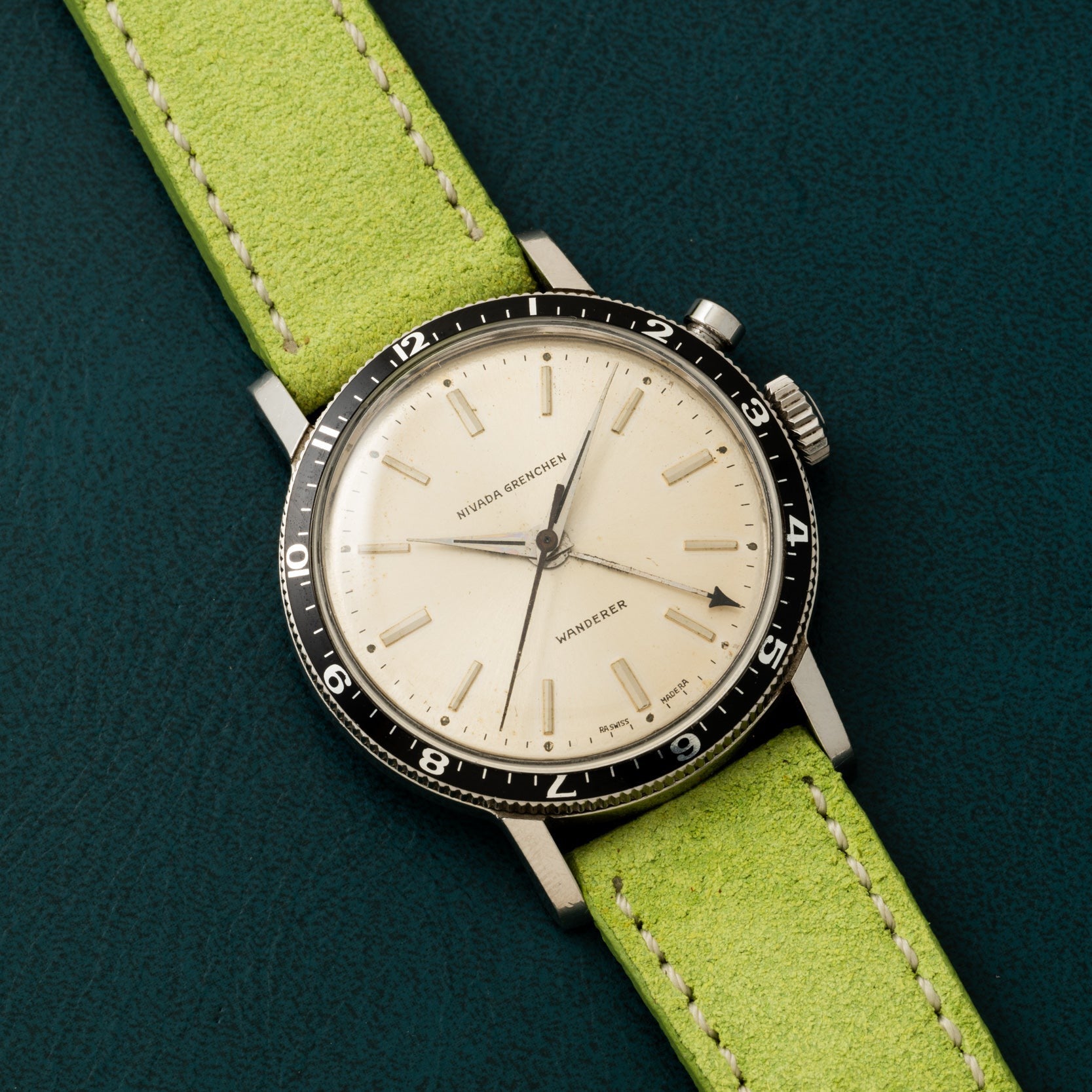 Nivada Grenchen Wanderer – Analog:Shift
