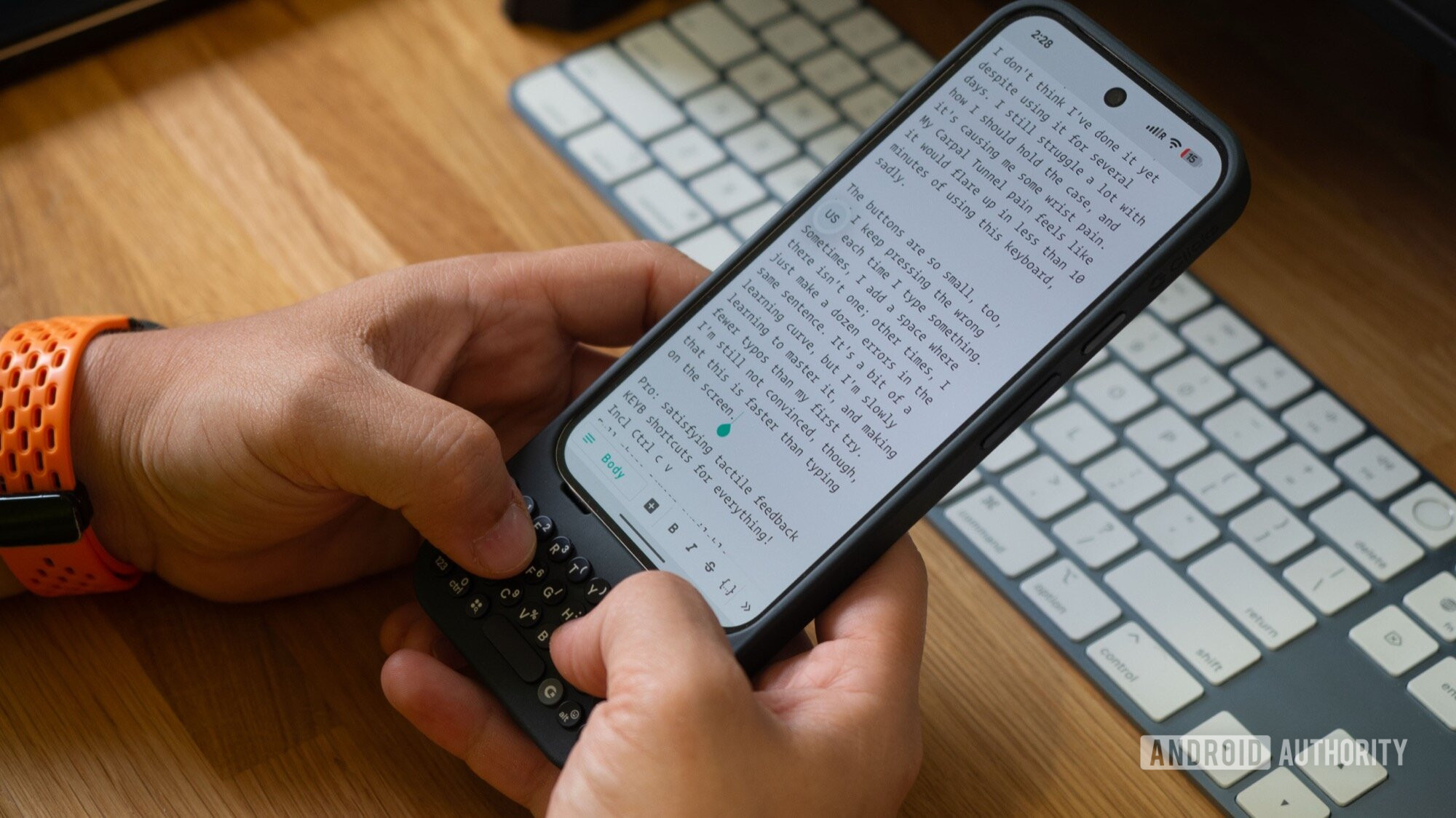 Clicks Keyboard review: What does a physical QWERTY add to my Pixel 9?