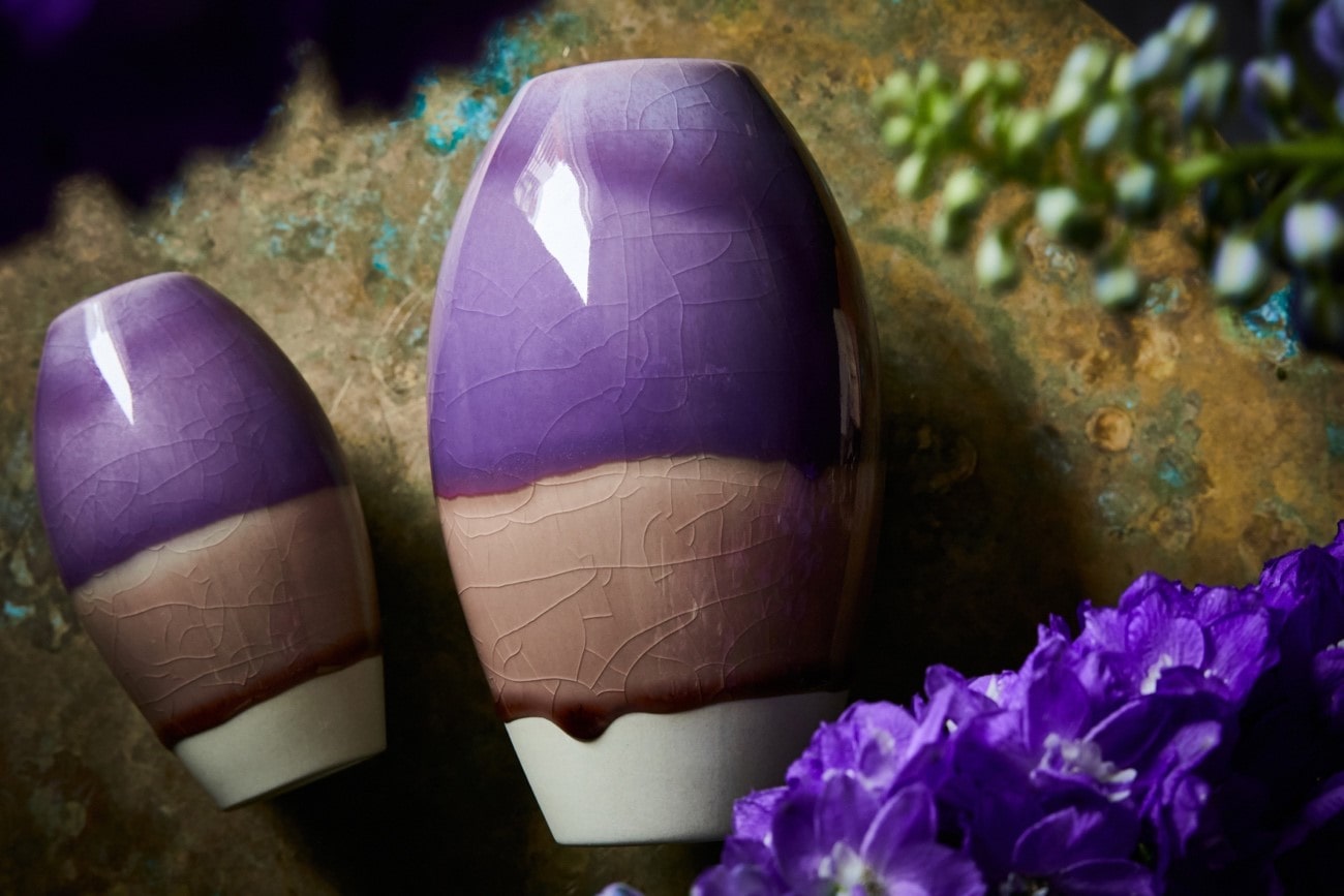 紫の花色を楽しむためのオリジナルフラワーベース「紫水 shi-sui