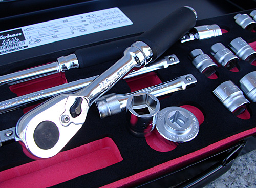 Z-EAL 3/8ラチェット＆ソケットセット[21点組]メタルケース | ABIT