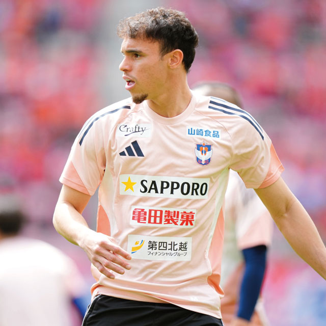 選手着用モデルのトレーニングウェアから大人気の小物まで！5月11日