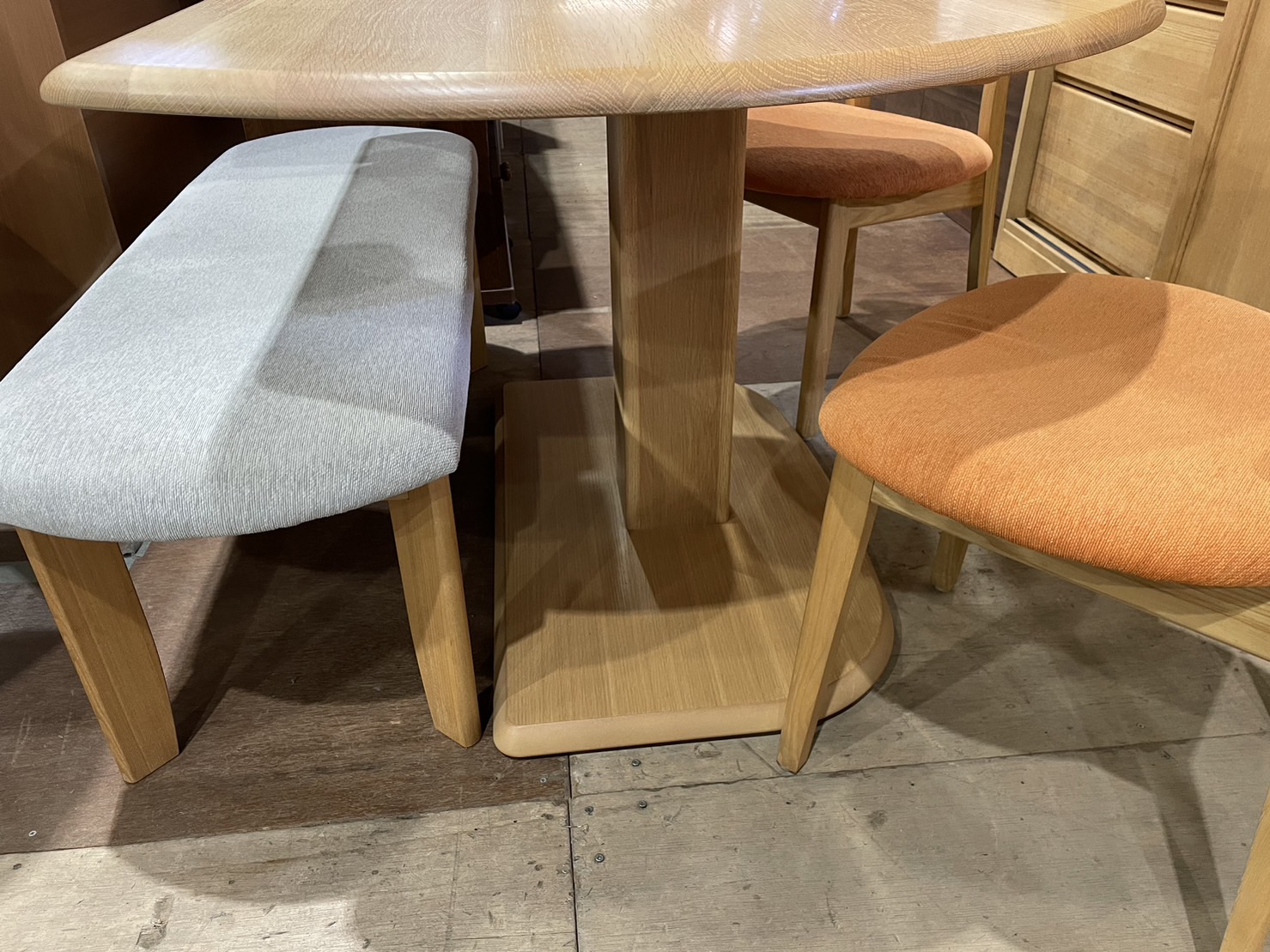 ベンチ付半円ダイニング4点セット入荷致しました！！ | リサイクル