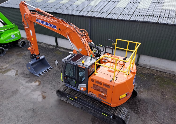 Hire a Hitachi ZX225URS-7 - 25t digger for hire | ASHBROOK