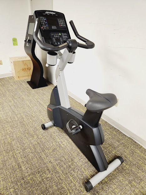 Life Fitness Integrity Series CLSC Upright Bike - Atlanta Fitness