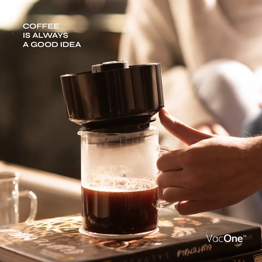 独自の真空方式でカフェレベルの味を高速抽出できる珈琲マシン 一般