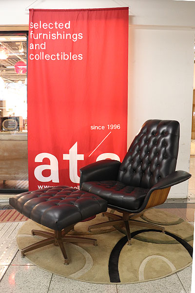 antique & Vintage furniture at's(アッツ)□ / 【オットマン付き